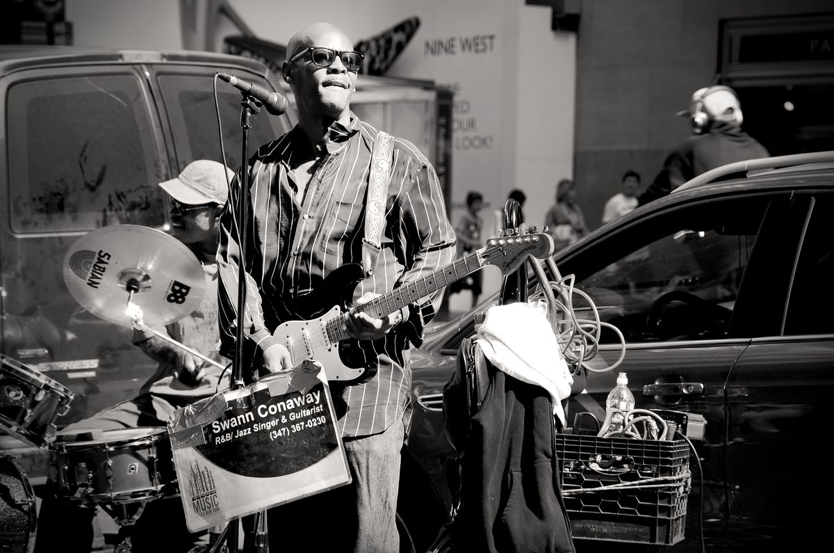 New York street singer