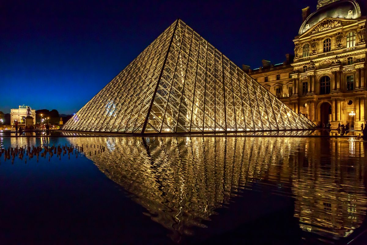 La pyramide du Louvre